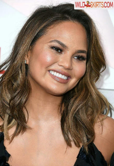 Chrissy Teigen / chrissyteigen nude Instagram leaked photo #106