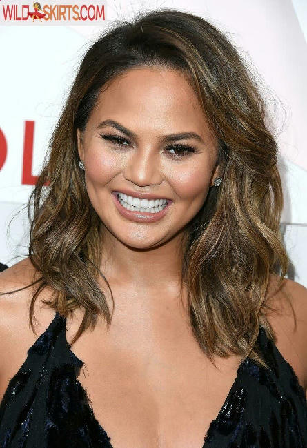 Chrissy Teigen / chrissyteigen nude Instagram leaked photo #108