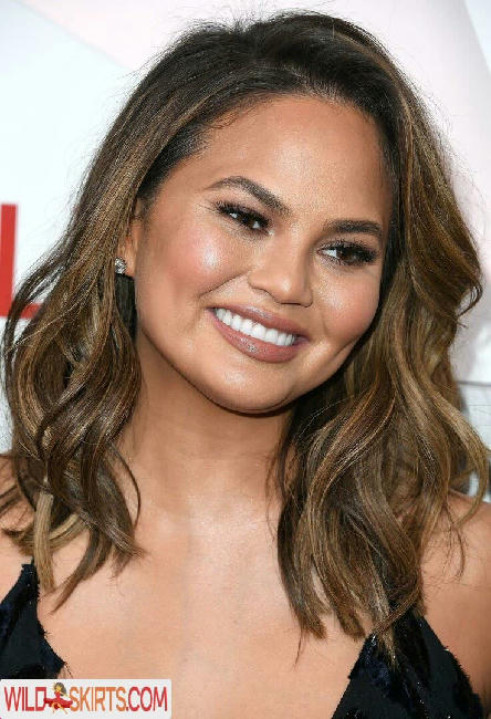 Chrissy Teigen / chrissyteigen nude Instagram leaked photo #109