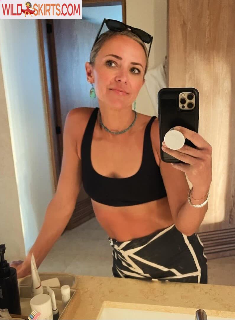 Christine Lakin / yolakin nude Instagram leaked photo #7