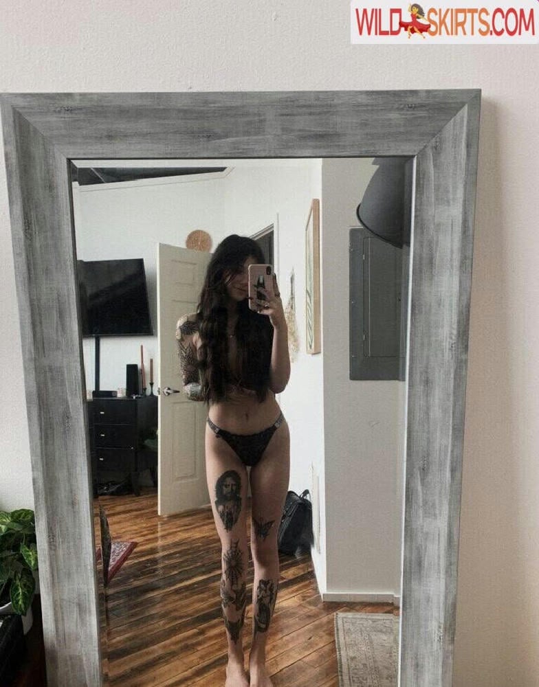 Claire Estabrook / Lilmoonbbyy / Nonsalemwitch / Plurrrkittyy nude OnlyFans, Instagram leaked photo #10