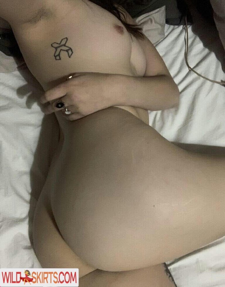 Claire Estabrook / Lilmoonbbyy / Nonsalemwitch / Plurrrkittyy nude OnlyFans, Instagram leaked photo #24