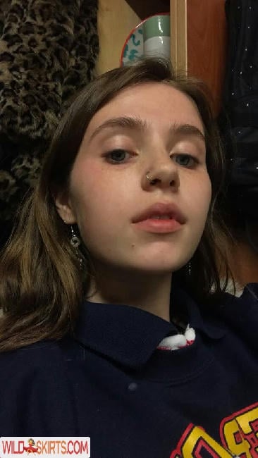 Clairo / Claire Cottrill / clairo nude Instagram leaked photo #23