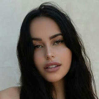 Claudia Tihan avatar