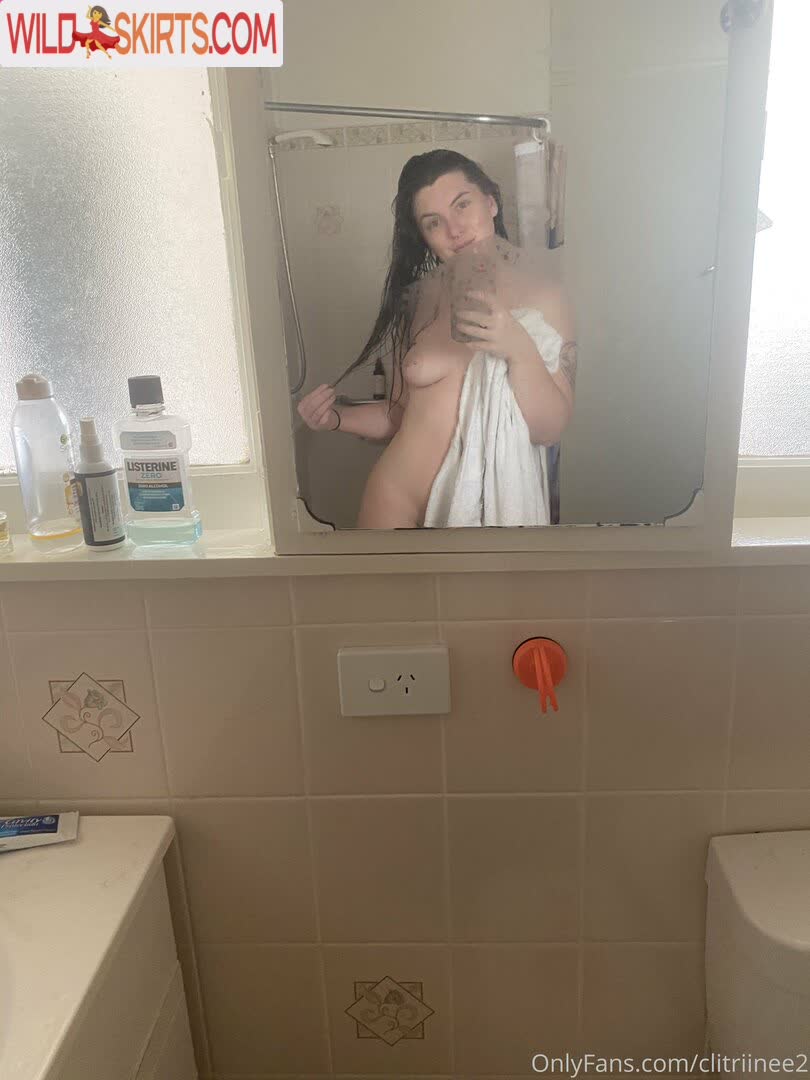 Clitriinee2 nude leaked photo #21