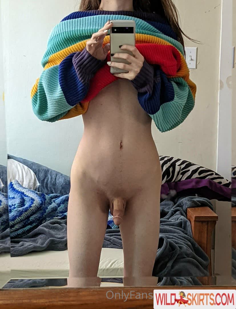 Cloudy nude leaked photo #28