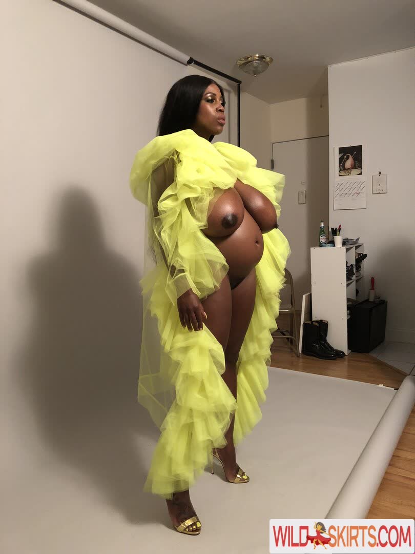 Clubmaseratixxx nude leaked photo #209