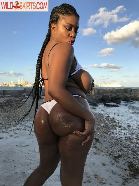 clubmaseratixxx / clubmaseratixxx / officialclubmasi_ nude OnlyFans, Instagram leaked photo #4