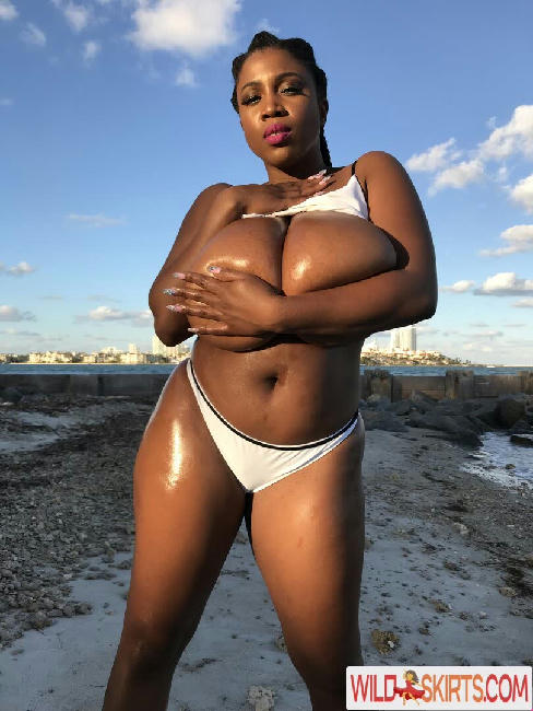 clubmaseratixxx / clubmaseratixxx / officialclubmasi_ nude OnlyFans, Instagram leaked photo #8