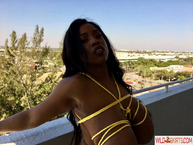 clubmaseratixxx / clubmaseratixxx / officialclubmasi_ nude OnlyFans, Instagram leaked photo #73