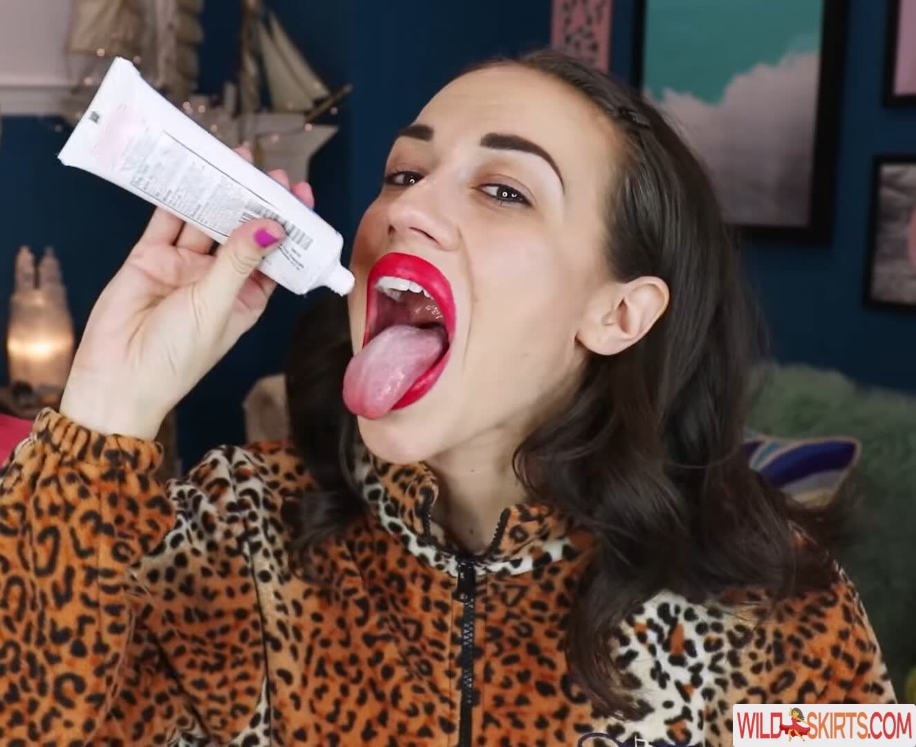 Colleen Ballinger / Miranda Sings nude leaked photo #5