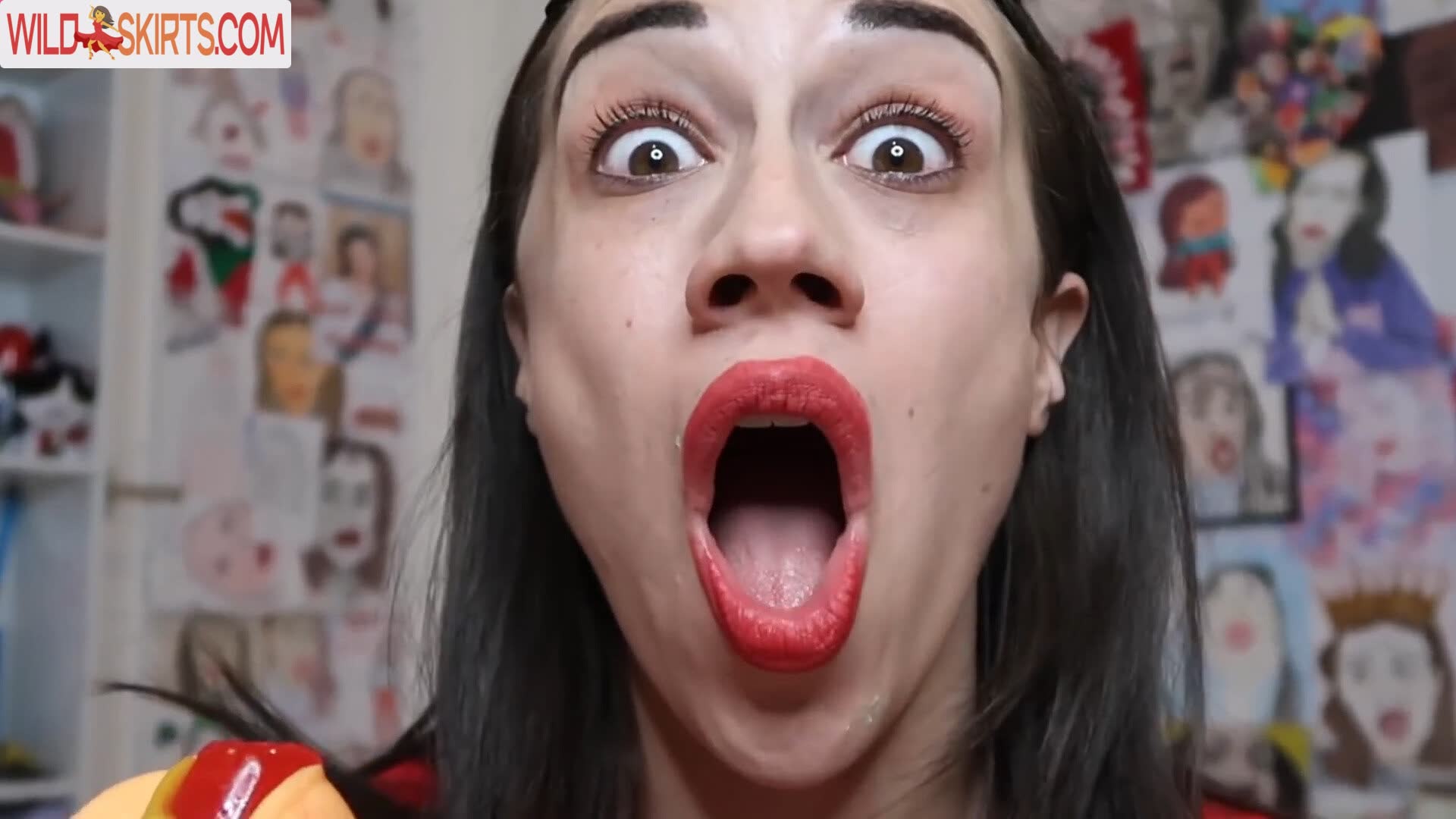 Colleen Ballinger / Miranda Sings nude leaked photo