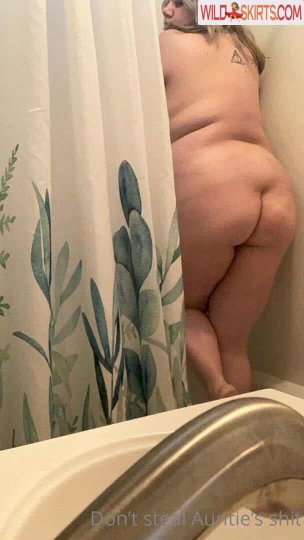 Collzorgs nude leaked photo #2