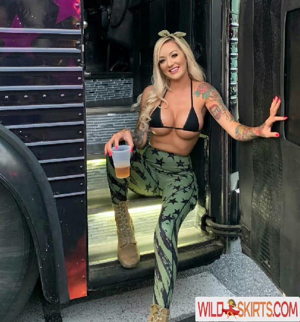 Combat Barbie / rianna carpenter / riannacarpenter / thecombatbarbie nude OnlyFans, Instagram leaked photo #37