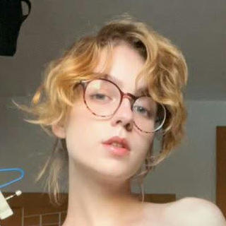 Cora Rossi avatar