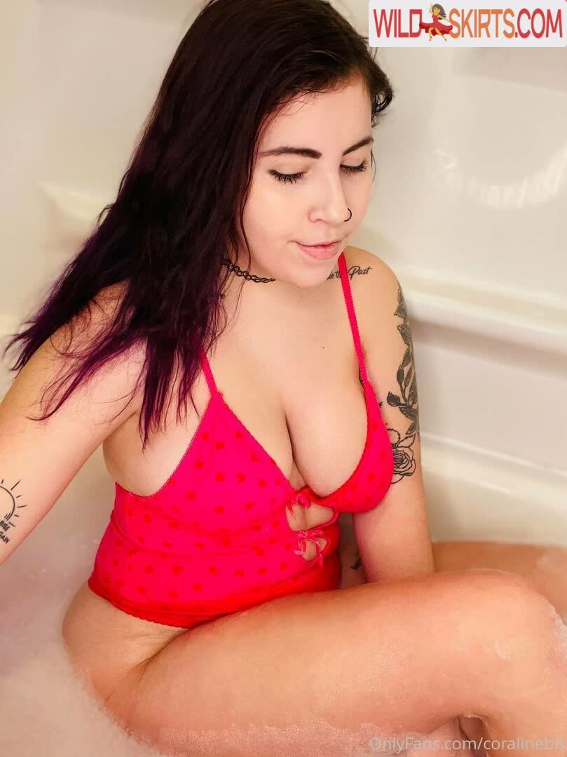 Coralinebb nude leaked photo #17