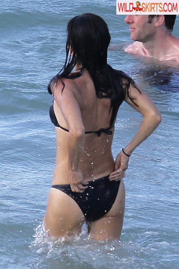 Courteney Cox nude leaked photo #40