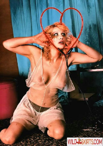 Courtney Love / courtneylove nude Instagram leaked photo #3