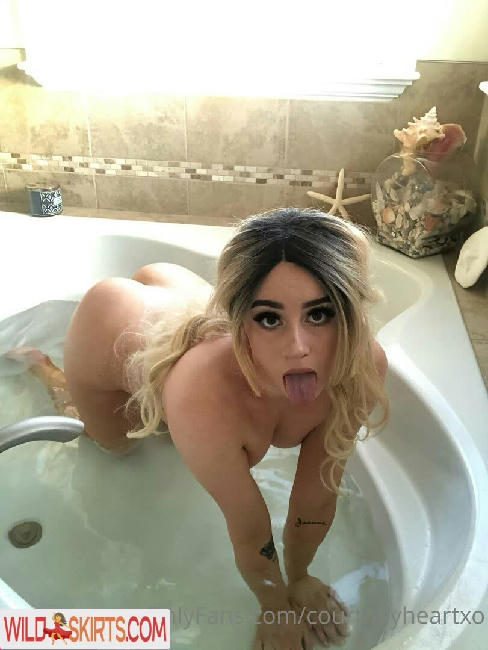 courtneyheartxo / courtneyhartx / courtneyheartxo nude OnlyFans, Instagram leaked photo #153