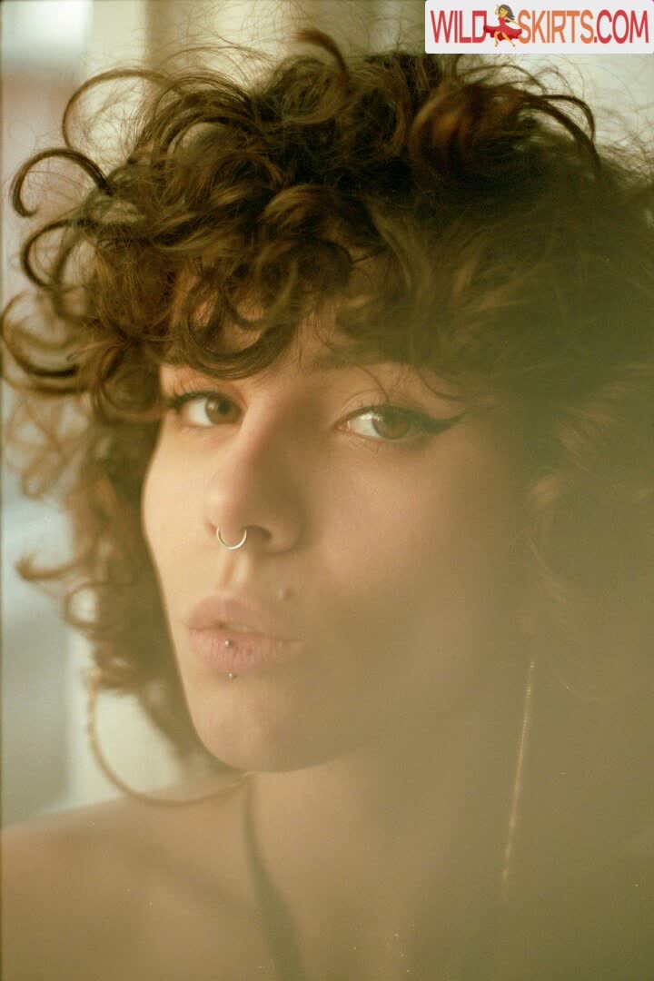 Curlywiktoria nude leaked photo #118