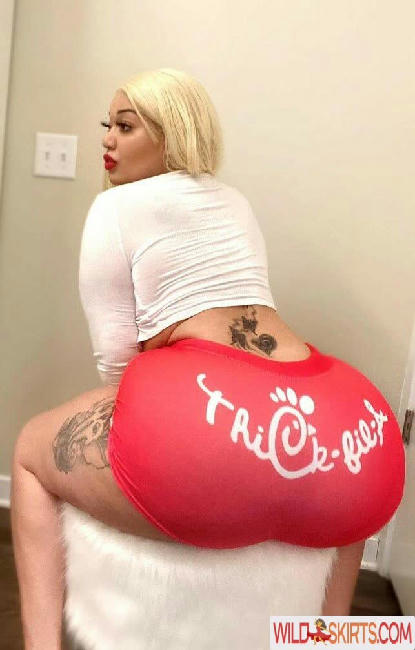 Curvyredbone / curvyred / therealshannon_m nude OnlyFans, Instagram leaked photo #5