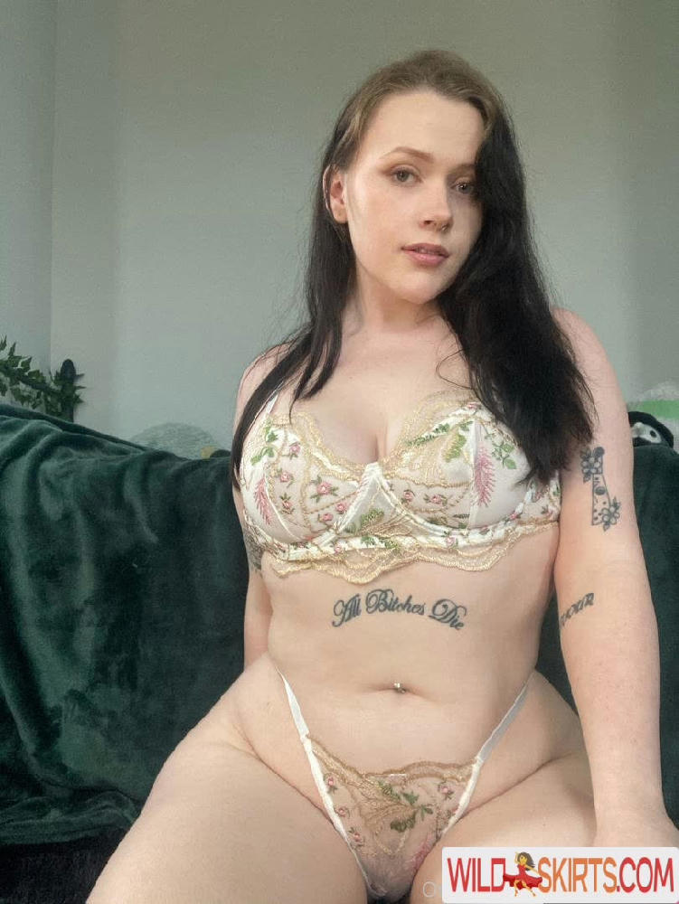 cutegothelle / babygoth / cutegothelle nude OnlyFans, Instagram leaked photo #7