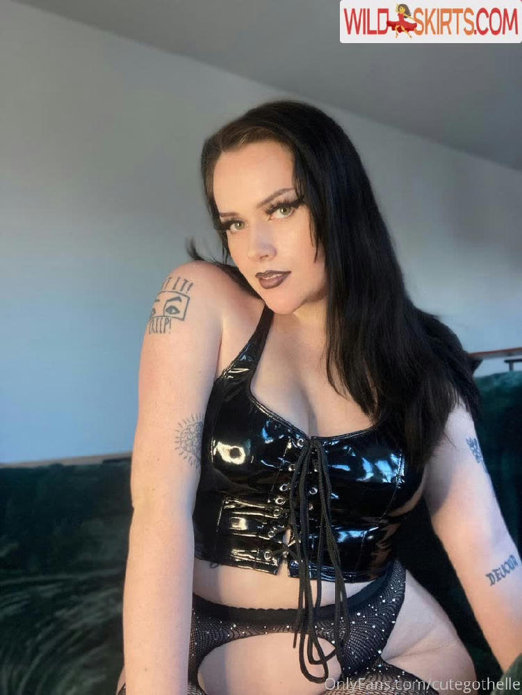 cutegothelle / babygoth / cutegothelle nude OnlyFans, Instagram leaked photo #51