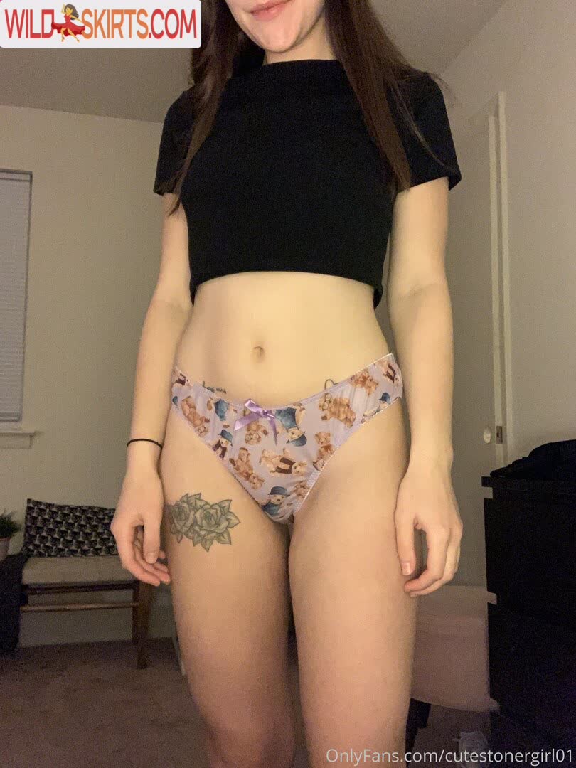 Cutestonergirl01 nude leaked photo #25