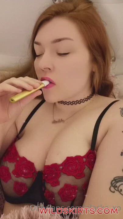 Alaska_Xo / alaska_xo / avrelgrand nude OnlyFans leaked video #1