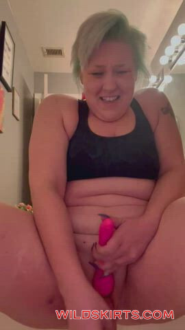 BarbieReigns / barbiereigns / barbiesbongrips nude OnlyFans leaked video #14