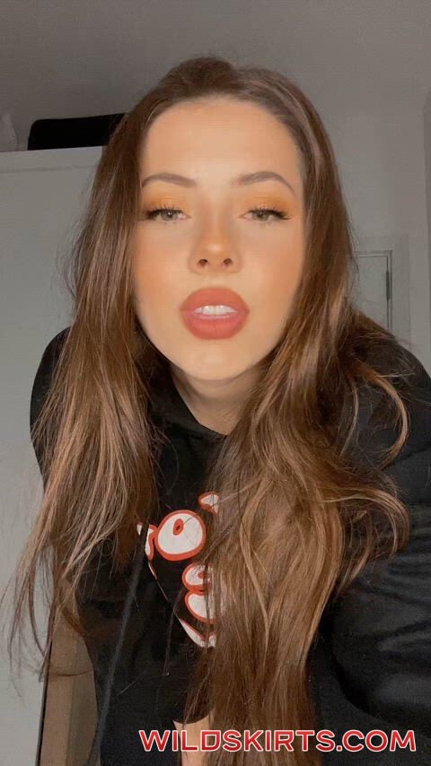 Erika / erikacostell / theprettymess nude OnlyFans, Instagram leaked video #196