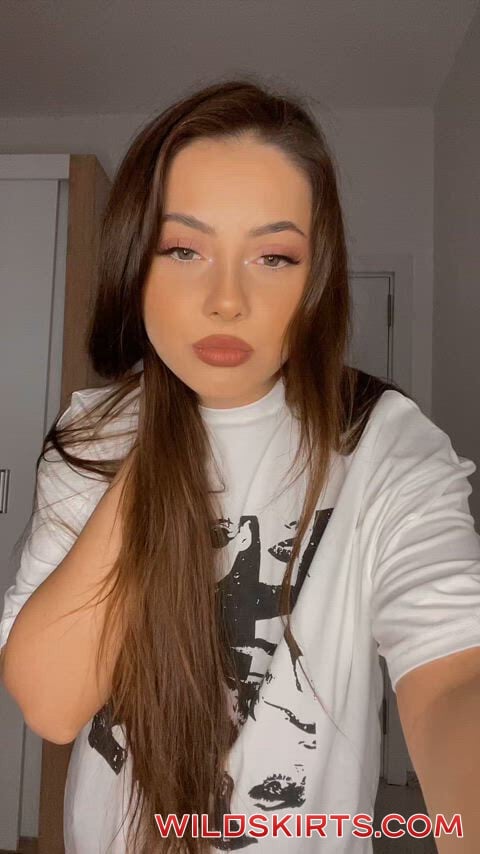 Erika / erikacostell / theprettymess nude OnlyFans, Instagram leaked video #200