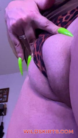 OnlyFans/Goddess_Siham / goddess_siham / officialfatpussy / goddesssiham nude OnlyFans leaked video #464