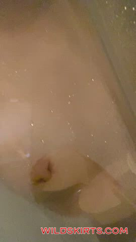 Lily1004 nude leaked photo #2