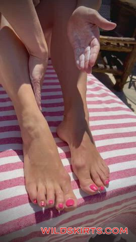 MrsSmallFeet / mrssmlfeet / mrssmallfeet nude OnlyFans leaked photo