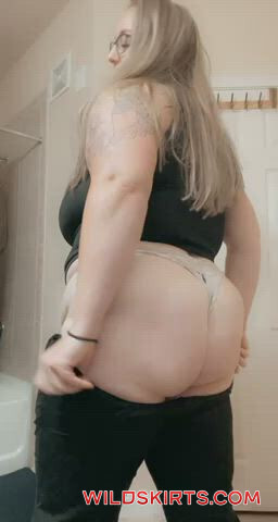 Queenbbw00 / queenbbw00 / lovingadventures nude OnlyFans leaked photo #10