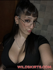 sassyfoxyy avatar