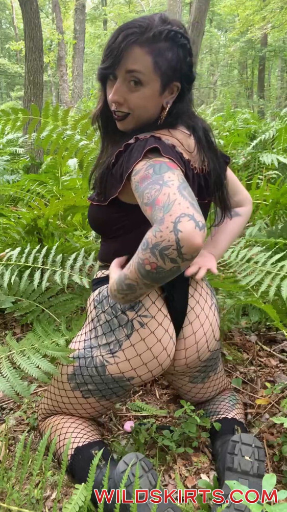 Fern Sparx / thegothelf / luxelav / mossxbabe nude OnlyFans, Instagram leaked video #42