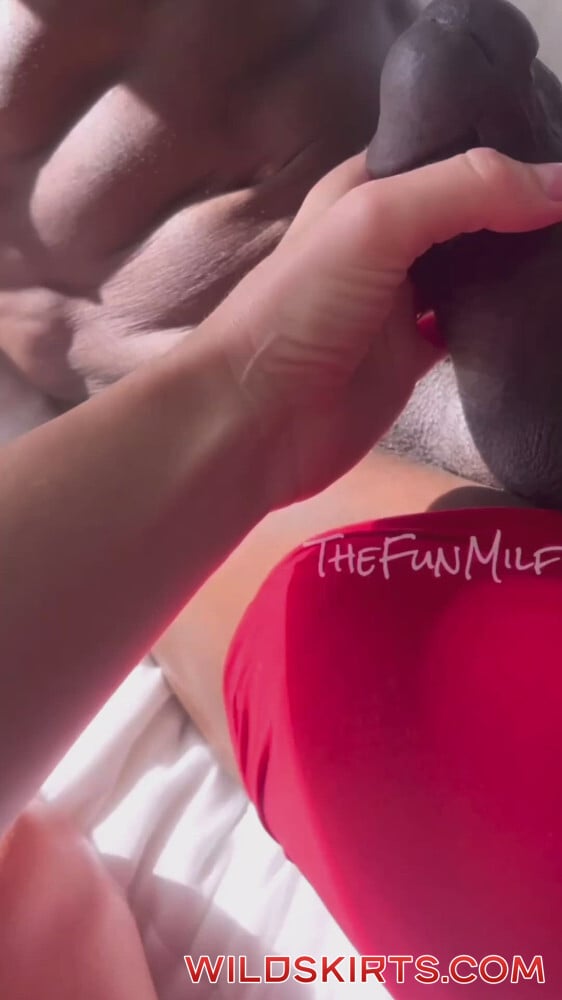 Thefunmilf / thisfunmum / thefunmilf / thelifeofahotwife_ / funmum nude OnlyFans, Instagram leaked video #397