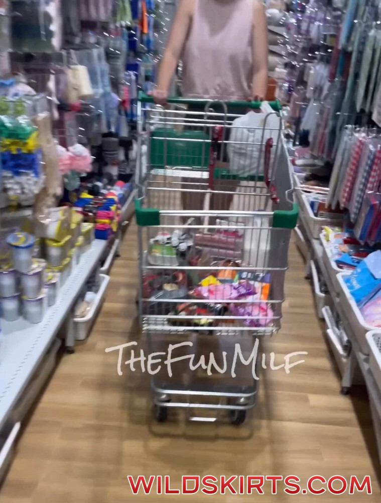 Thefunmilf / thisfunmum / thefunmilf / thelifeofahotwife_ / funmum nude OnlyFans, Instagram leaked video #94