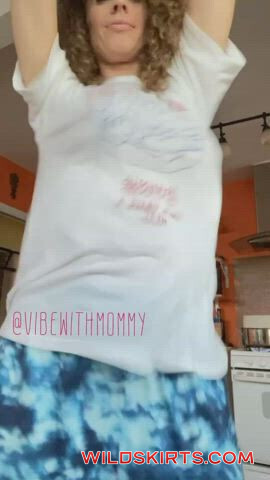 VibeWithMolly / VibeWithMommy / vibewithmommy / vibewithmolly nude OnlyFans, Instagram leaked video #165