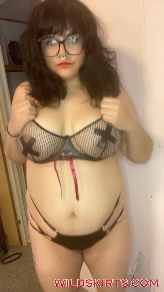 Princess Ember / xoxo.ember / holybatshit-ember nude OnlyFans leaked video #36