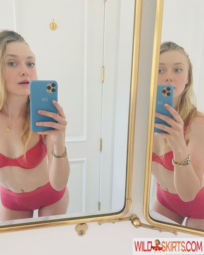 Dakota Fanning nude leaked photo #250