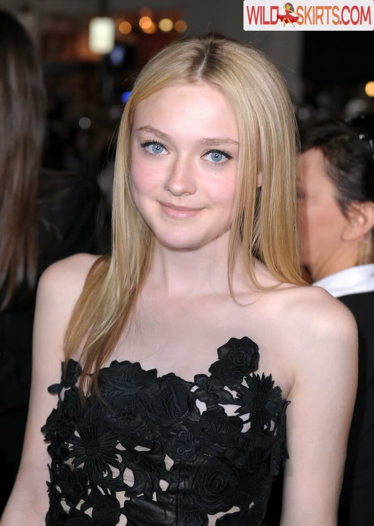 Dakota Fanning nude leaked photo #286