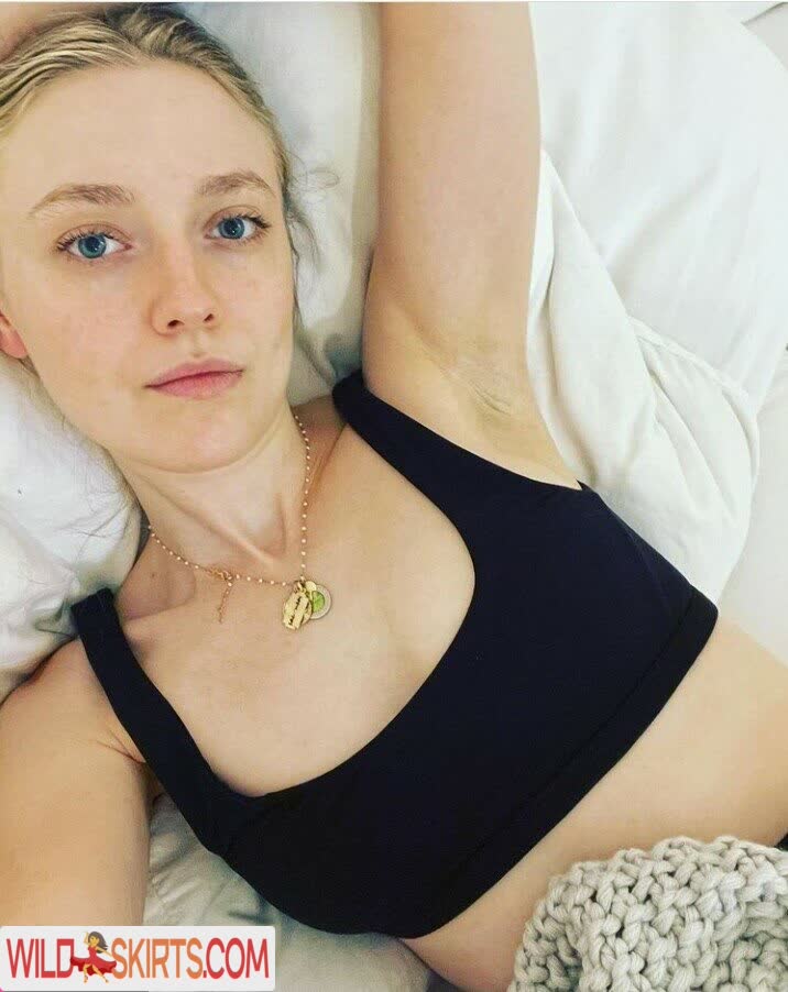 Dakota Fanning / dakotafanning nude Instagram leaked photo #4