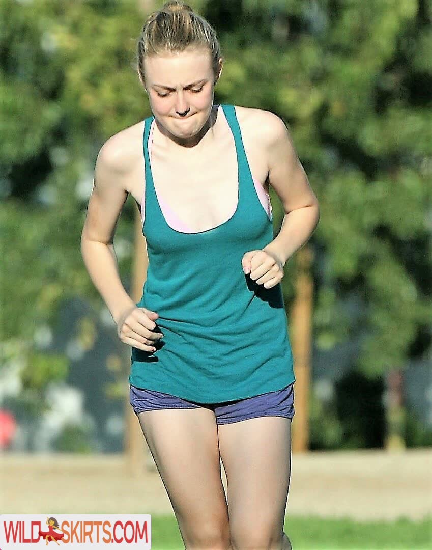 Dakota Fanning / dakotafanning nude Instagram leaked photo #2