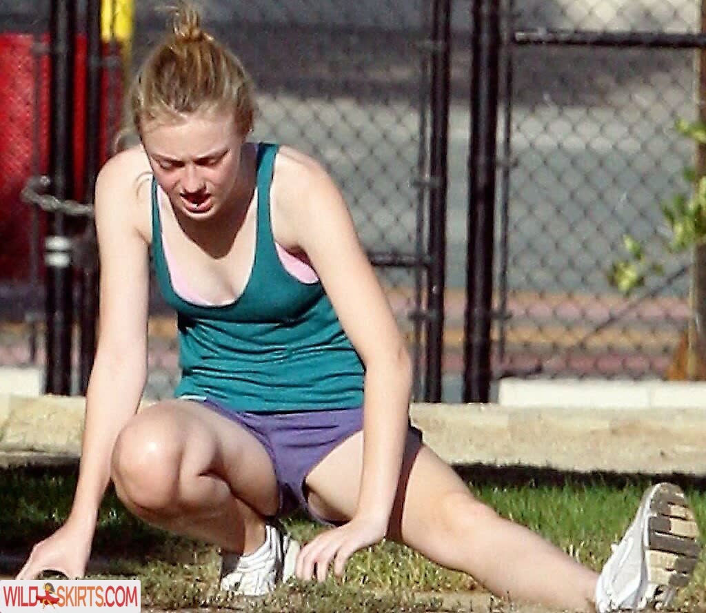 Dakota Fanning / dakotafanning nude Instagram leaked photo #10