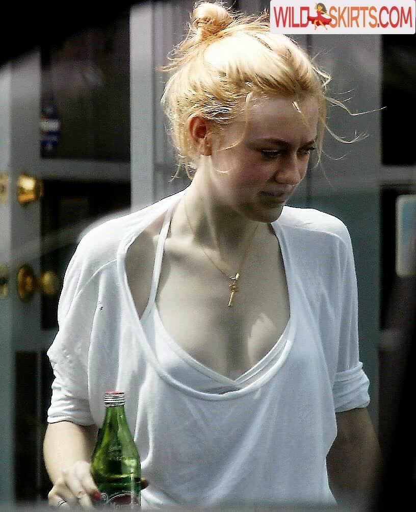 Dakota Fanning / dakotafanning nude Instagram leaked photo #12