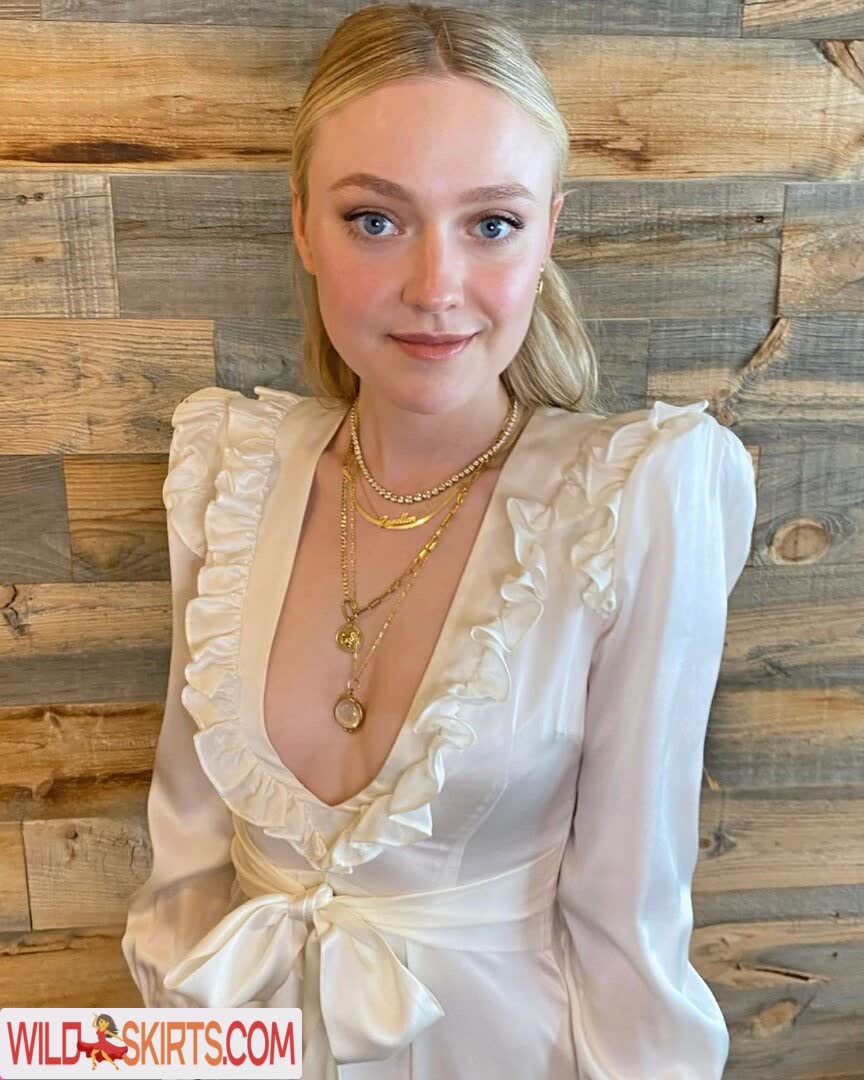 Dakota Fanning / dakotafanning nude Instagram leaked photo #4