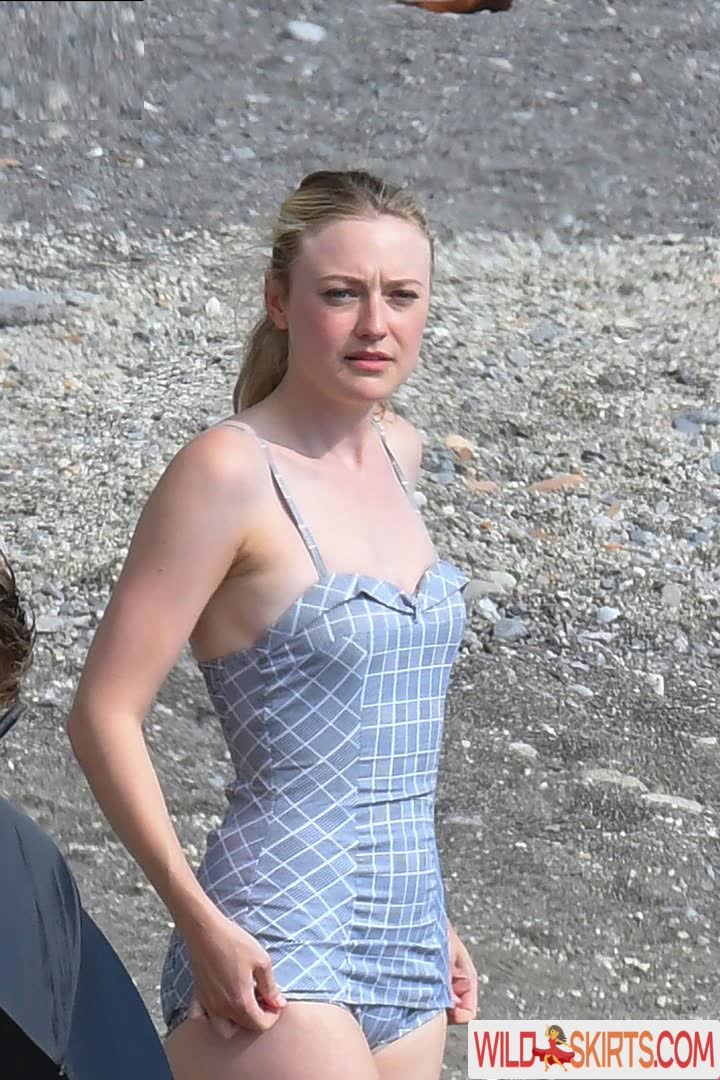 Dakota Fanning / dakotafanning nude Instagram leaked photo #6